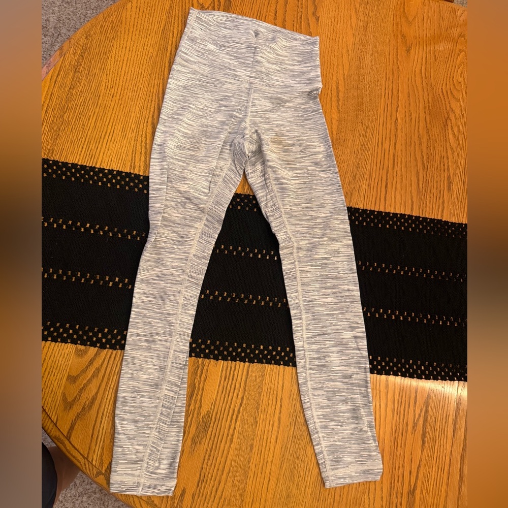 lululemon athletica Heathered Light Gray Leggings, size US 2